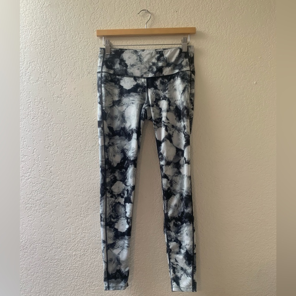 Athleta leggings white and black print yoga work out pants size small